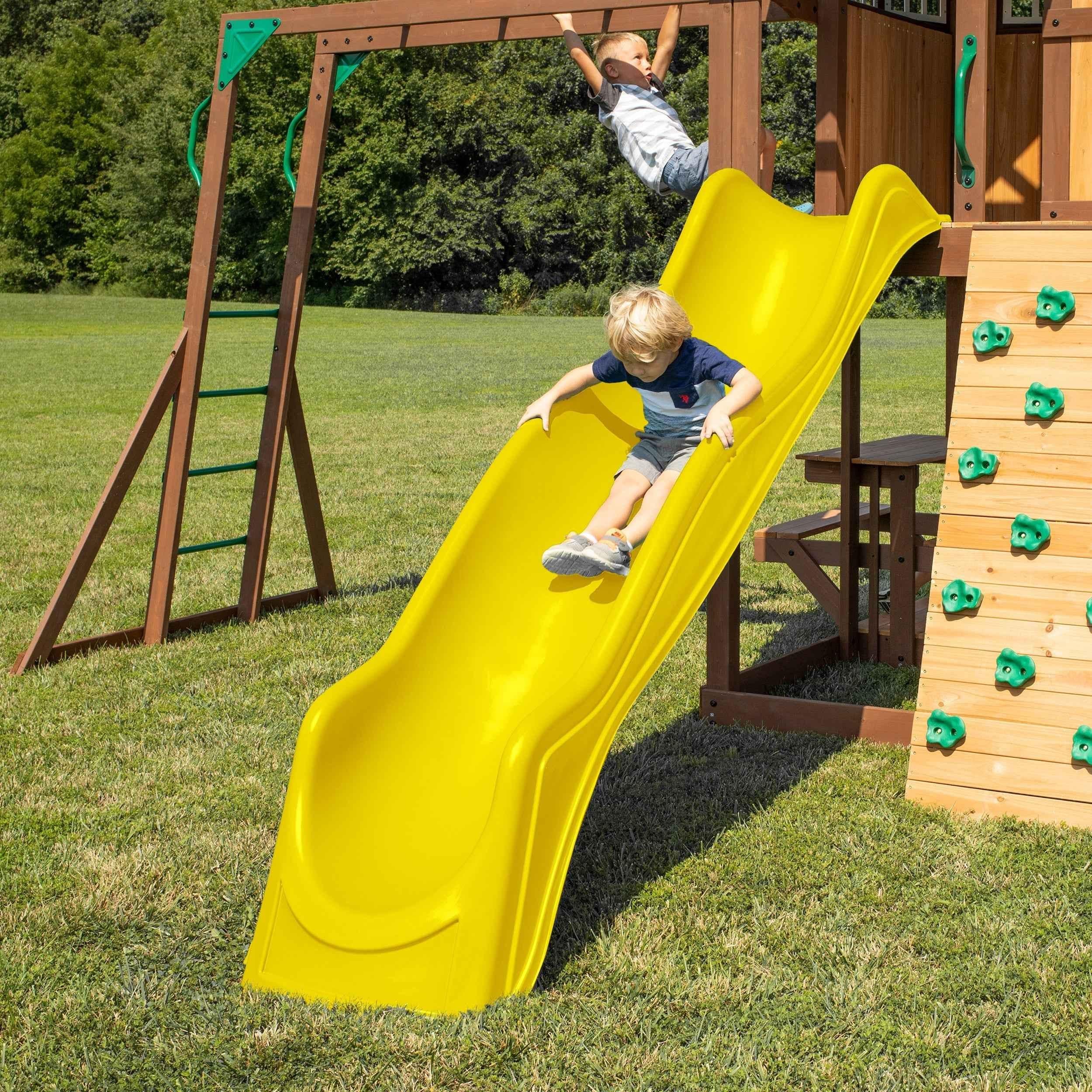 Backyard Discovery Skyfort II with Wave Slide