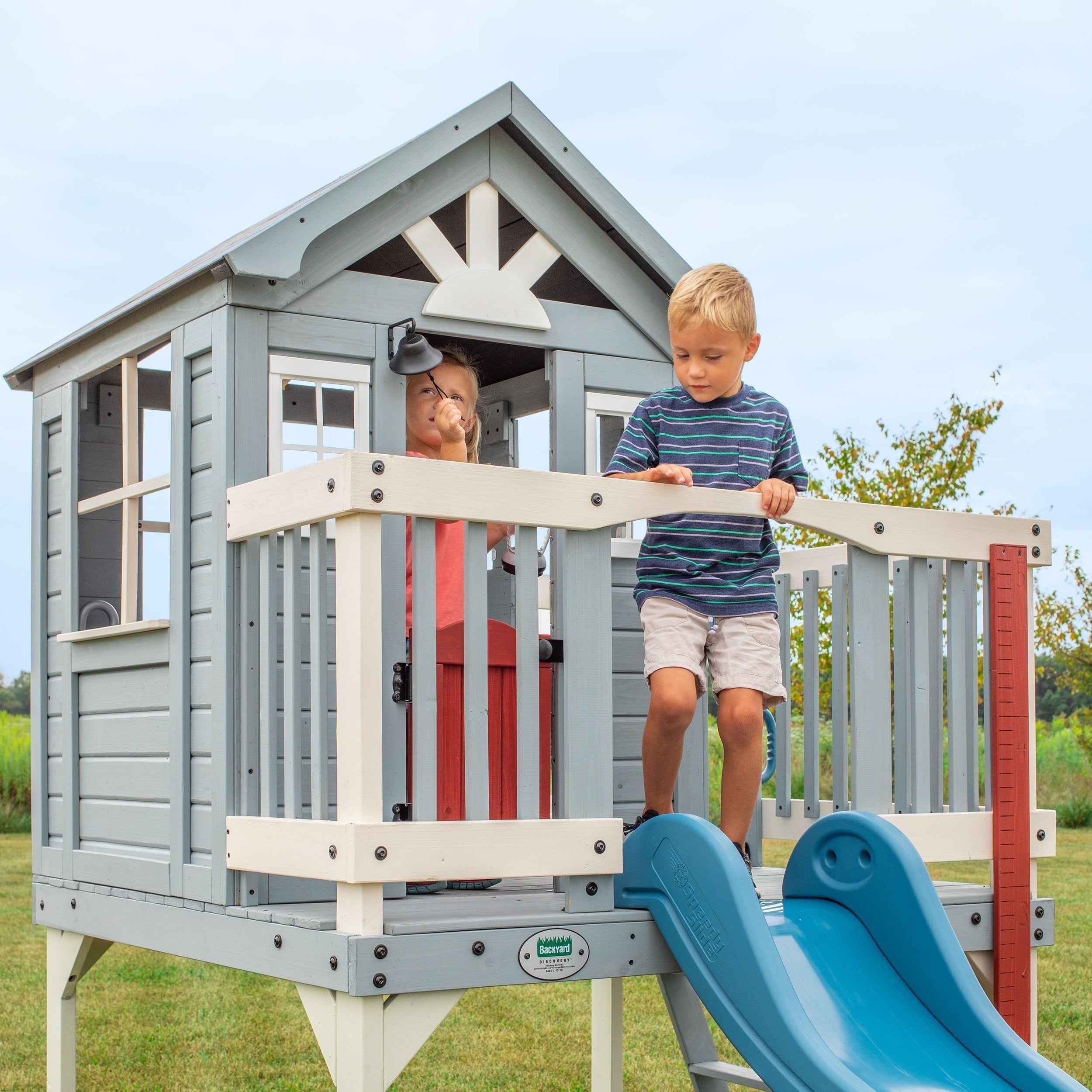 Backyard Discovery Beacon Heights Playhouse.