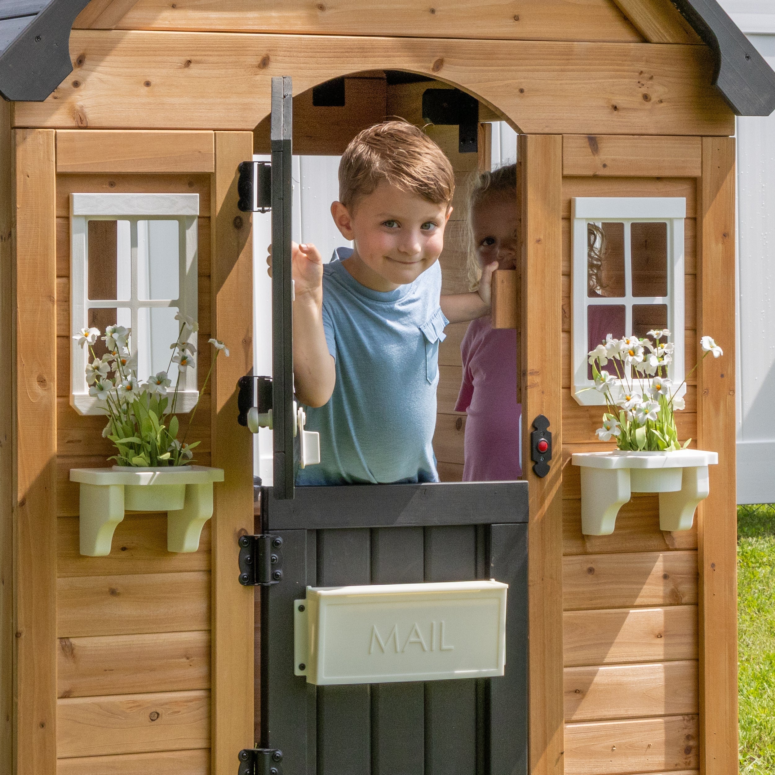 Backyard Discovery Mystic Playhouse