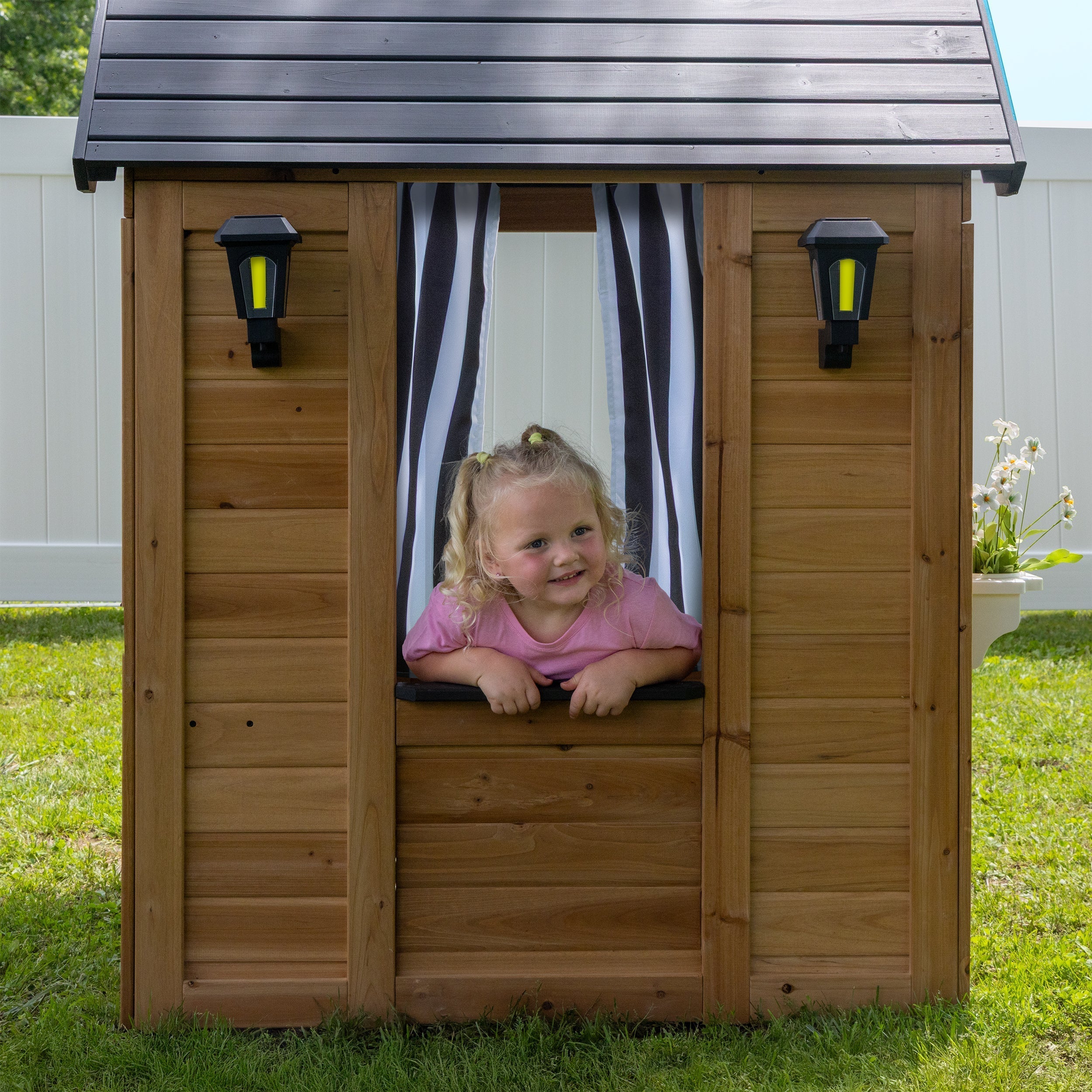 Backyard Discovery Mystic Playhouse