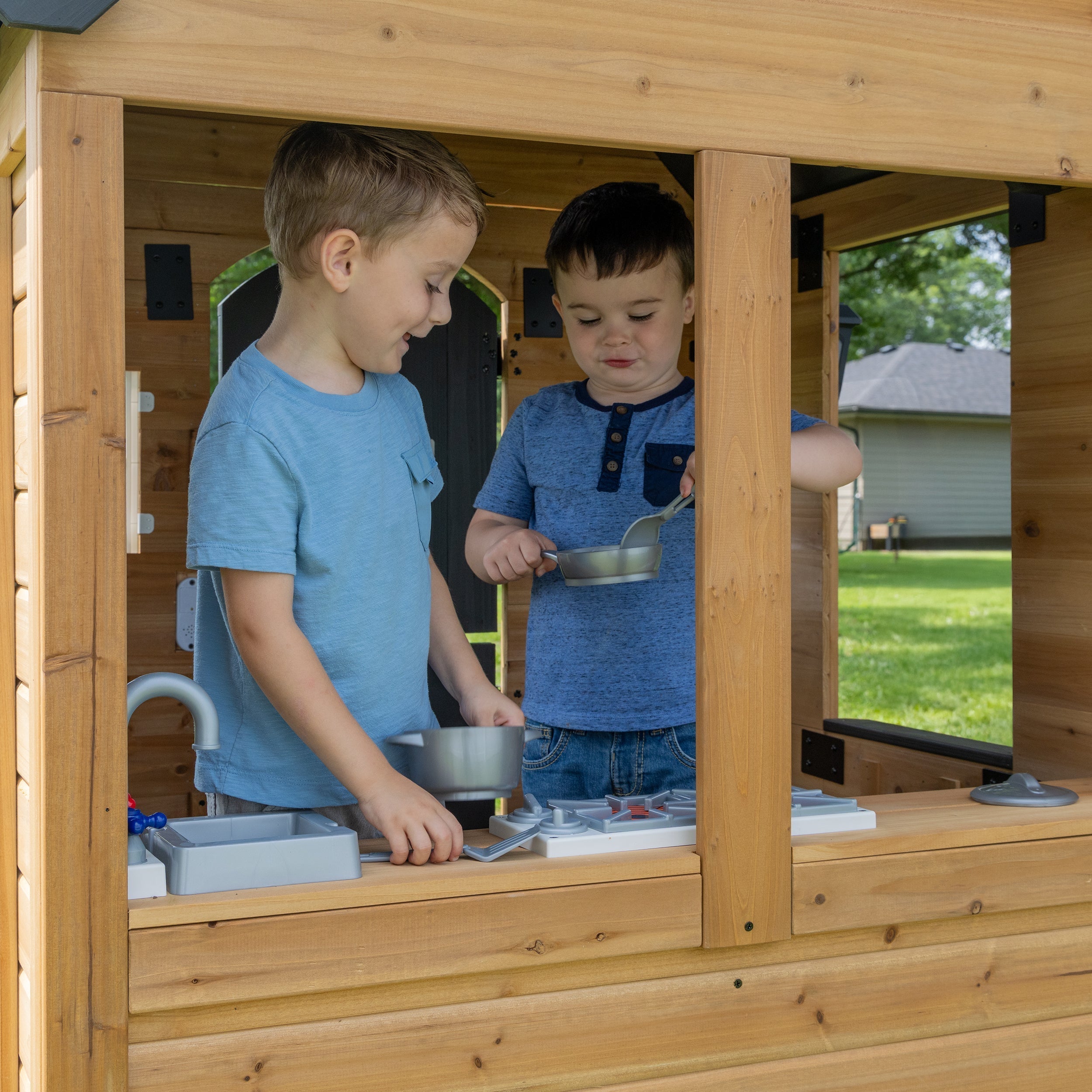 Backyard Discovery Mystic Playhouse