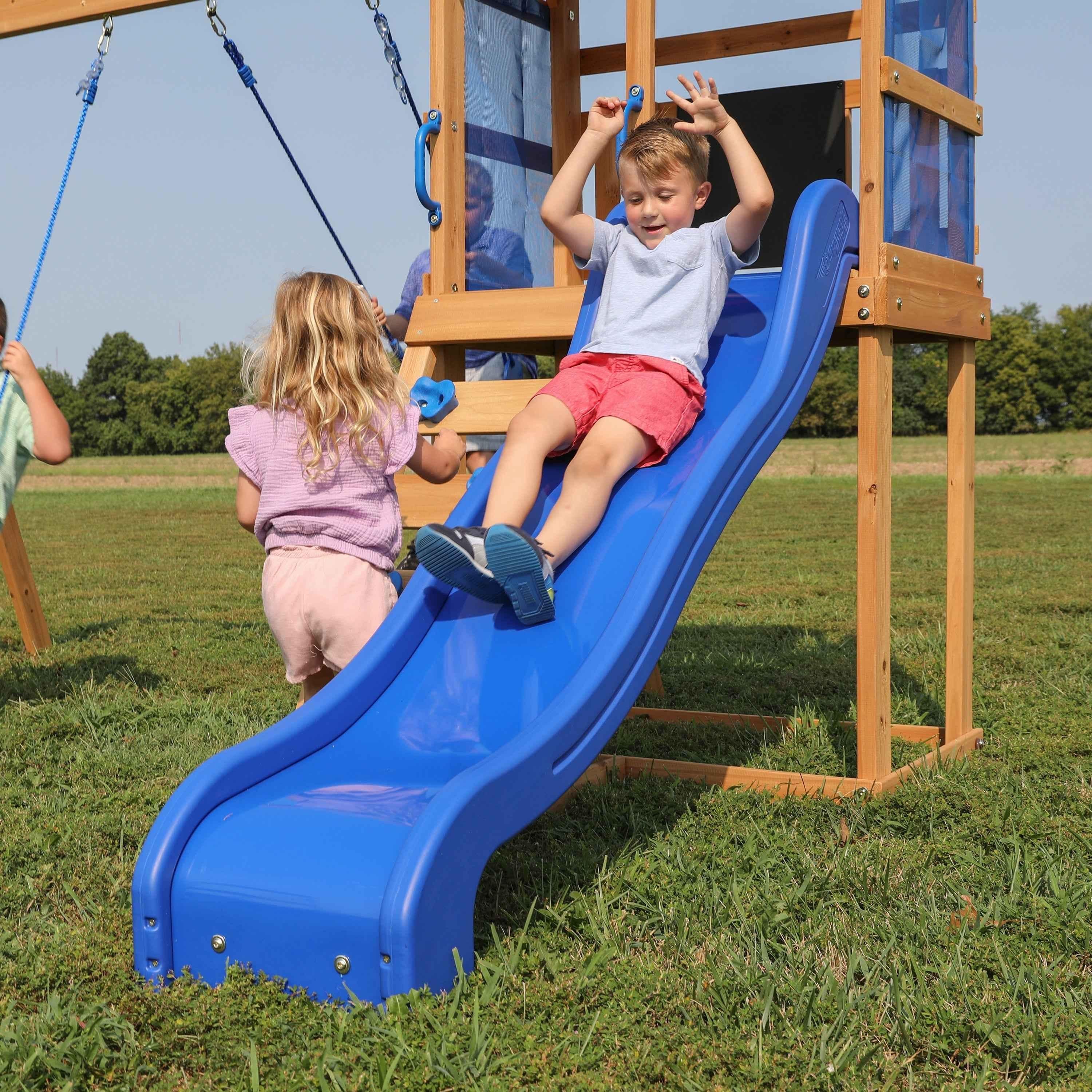 Backyard Discovery Bay Pointe Swing Set.
