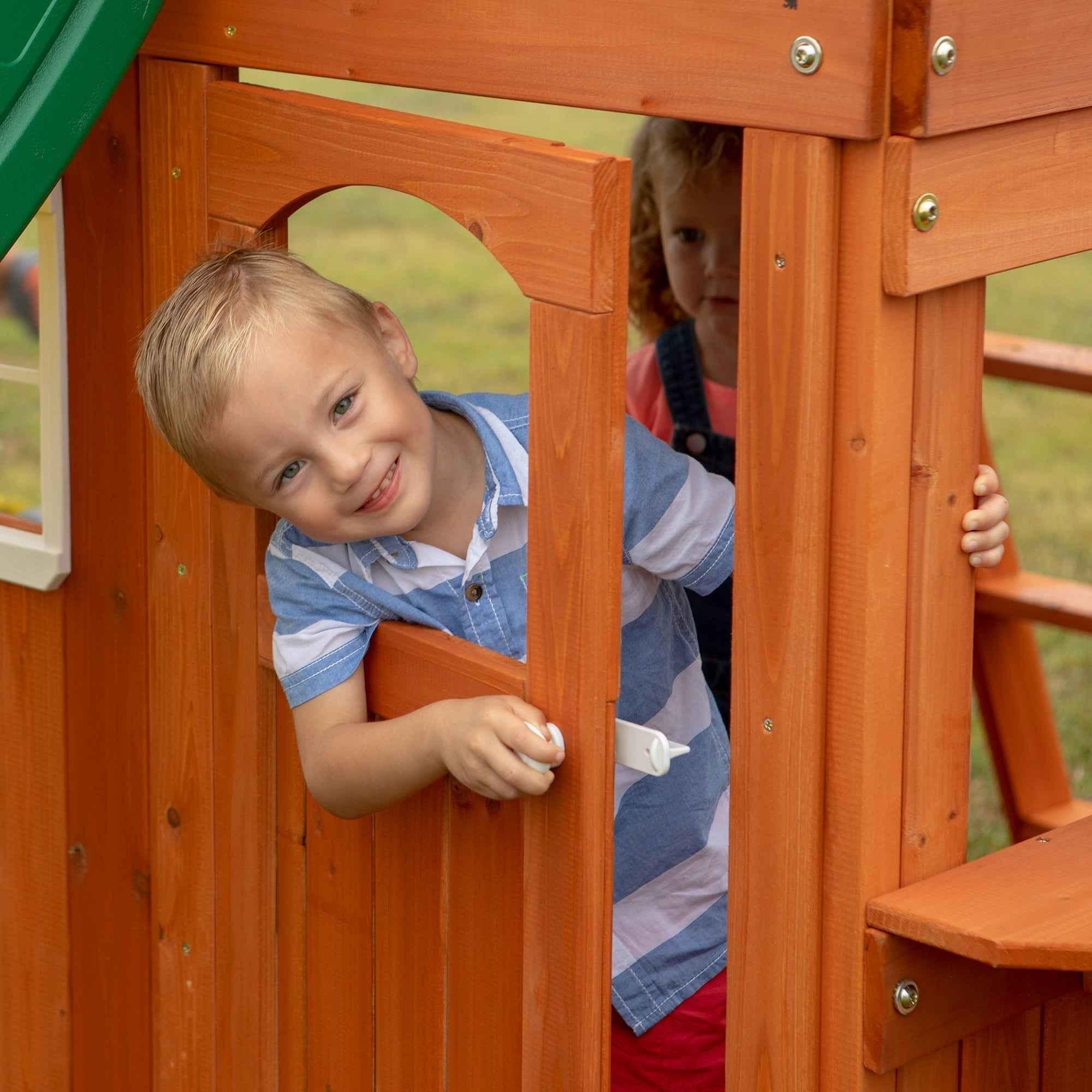 Backyard Discovery Oakmont Swing Set.